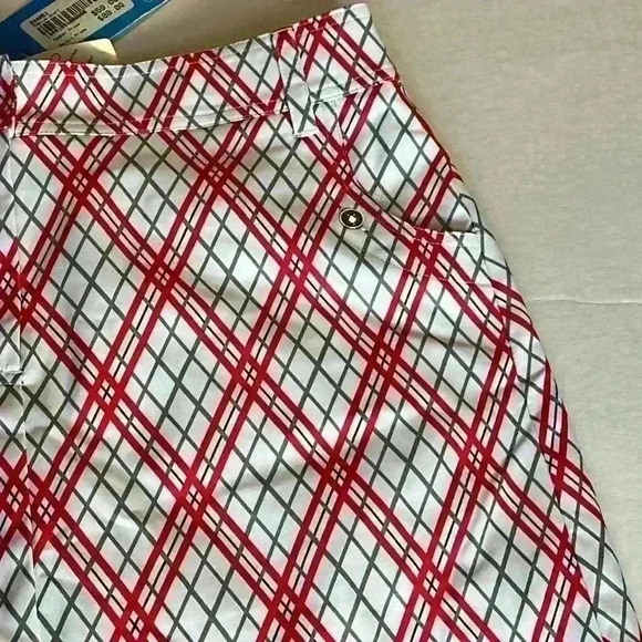 GG blue golf skirt with under shorts. Red plaid Size 10 NWT skirt - Picture 2 of 13